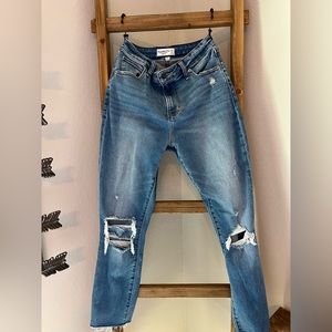 Abercrombie High Rise Super Skinny size 4/27